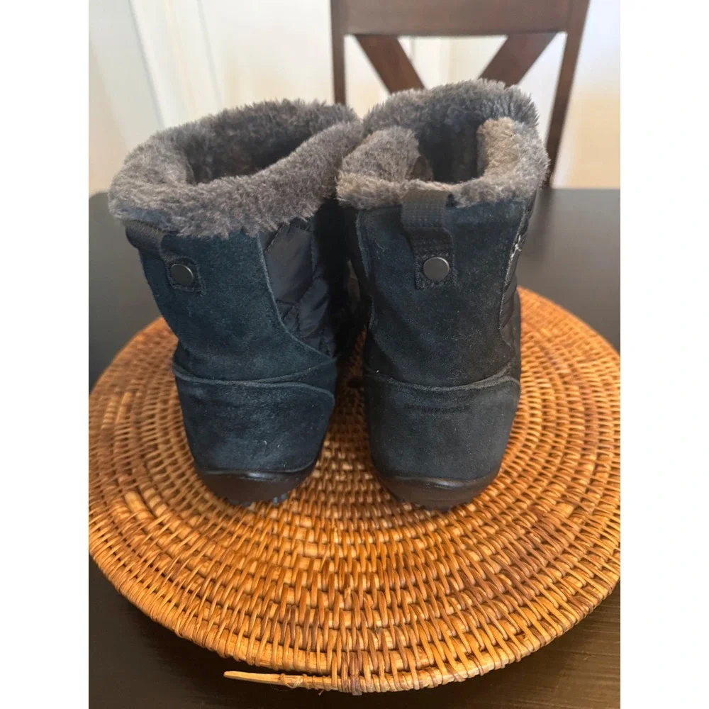 Columbia Minx‎ Mid II Omni-Heat Waterproof Winter Boots Black Suede 9.5 YL5251